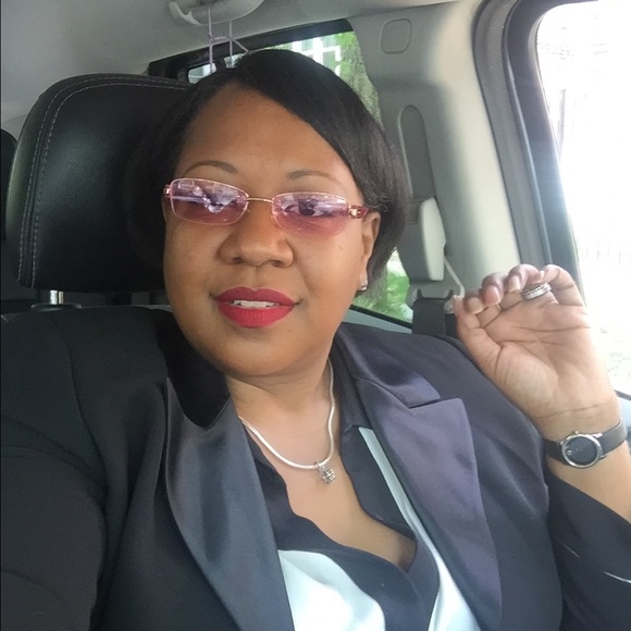 Meet your Posher, Rachelle