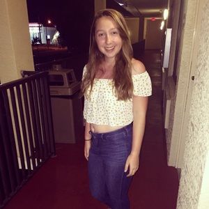 Meet your Posher, Danielle