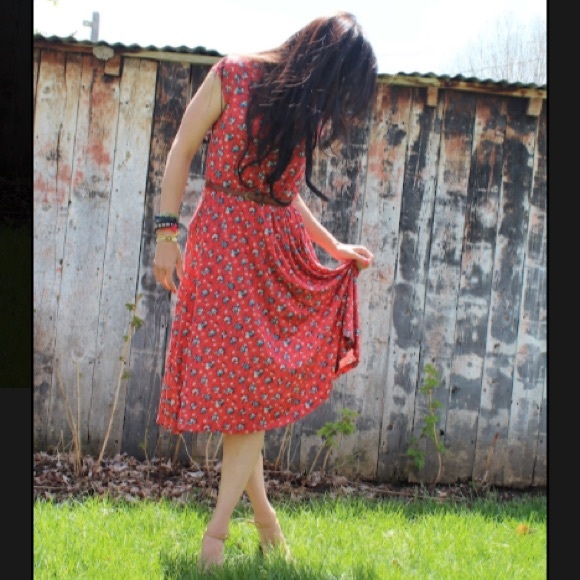 Flattering and comfy floral dress