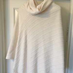 BCBG Poncho