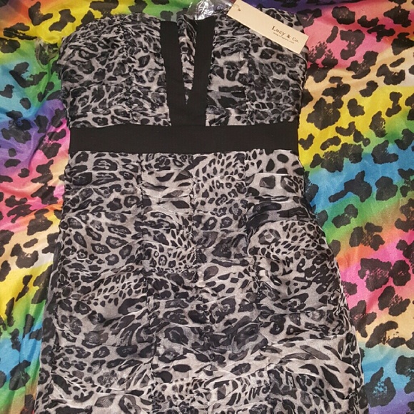 Bnwt strapless dress!!!! Size small