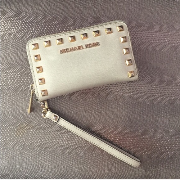 Michael Kors wristlet/wallet