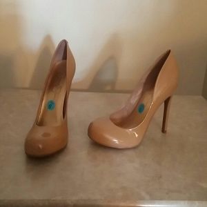 Tan heels