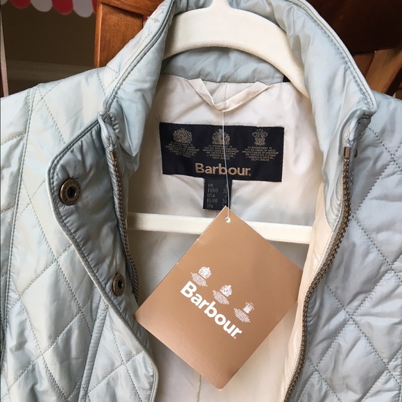 Barbour Pale Sage Flyweight Cavalry Quilted Jacket