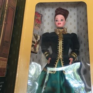 🌲Yuletide Romance Barbie NIB 1996