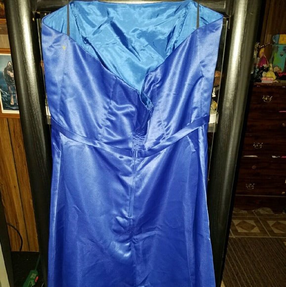 Woman's plus size prom dress with wrap. - Picture 2 of 4