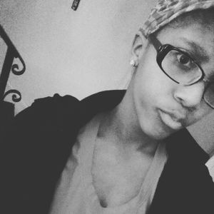 Meet your Posher, Yasmine