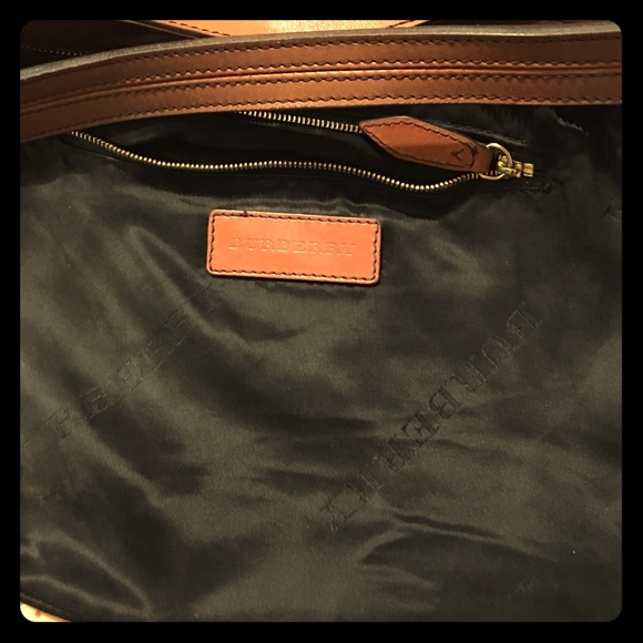 More Burberry pictures.. Made in Italy, - Picture 1 of 4