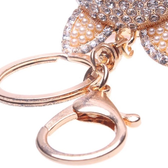 Fox Pom Key Chain - Picture 4 of 4