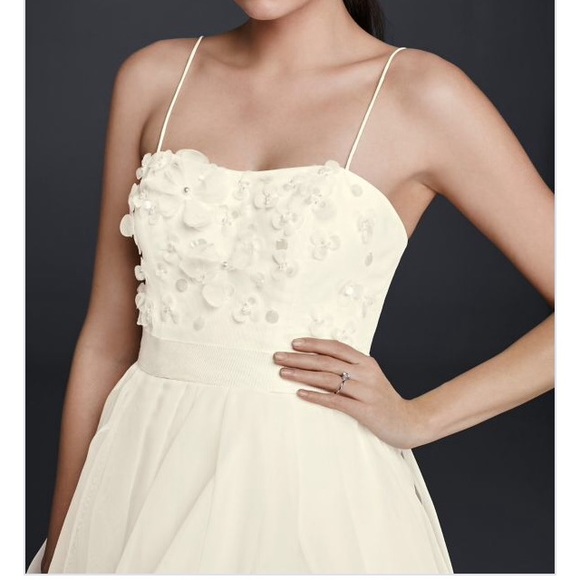 Cynthia Rowley Wedding Gown - Picture 3 of 4