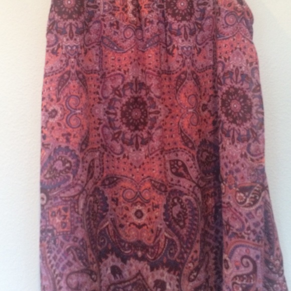 Purple patterned dress with awesome detailing - Picture 3 of 4