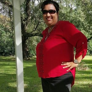 Meet your Posher, Stacy