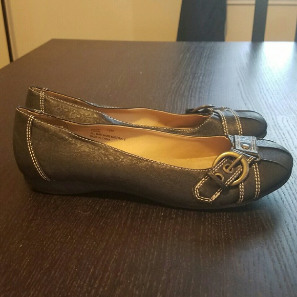 Mia Girl Flats