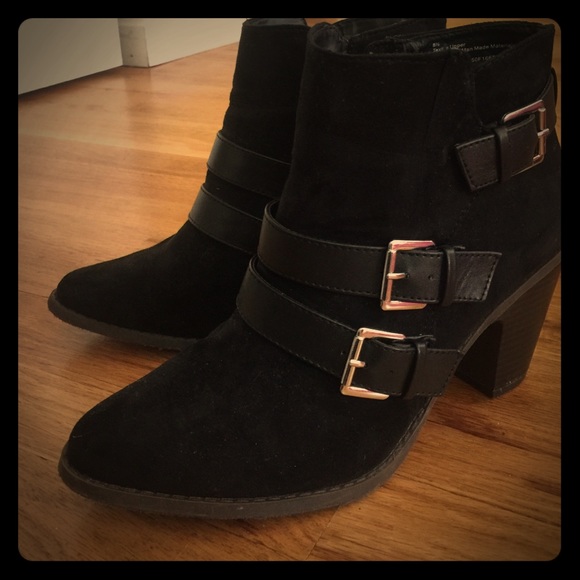 Black booties - gently used, great condition.