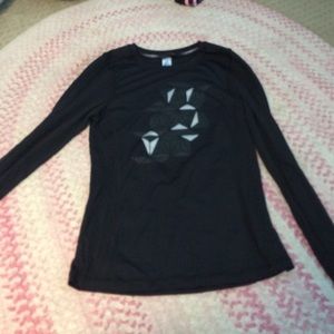 Black ivivva shirt