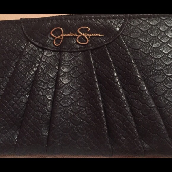 Jessica Simpson zip up wallet