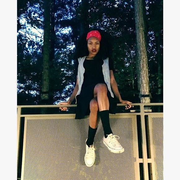 Meet your Posher, Ationza - Picture 1 of 1