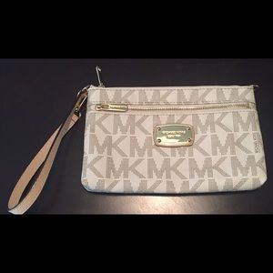 Michael Kors wristlet