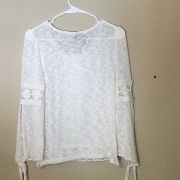 White lace sweater top - Picture 2 of 4