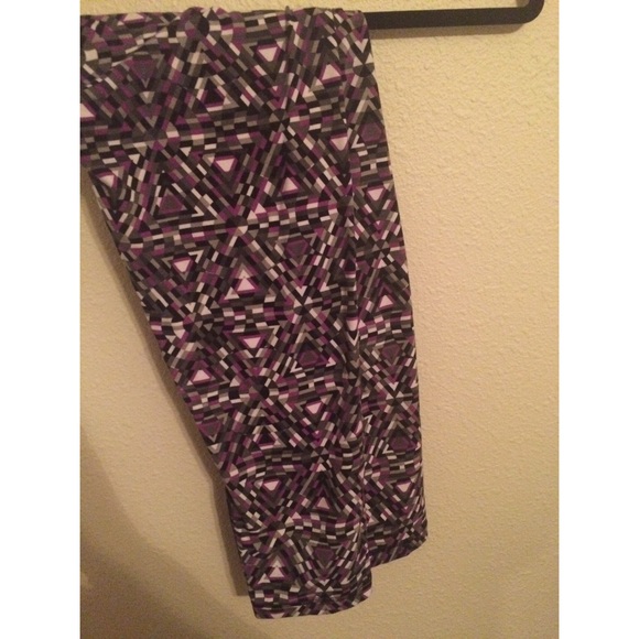 Capri athletic pants