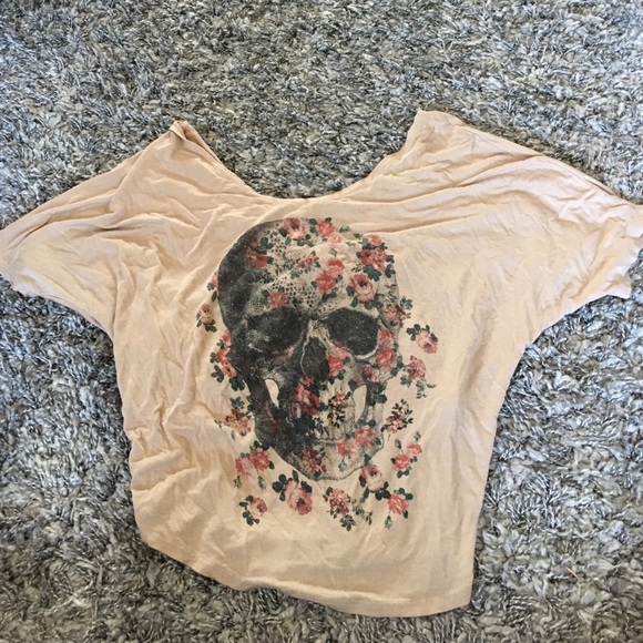Tan bow back tshirt with floral skull print