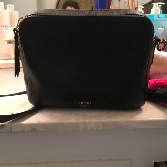 Fossil purse
