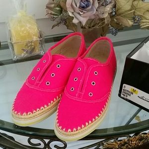 Boutique 9 Kadence Canvas Sneakers