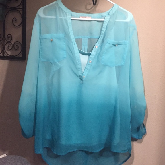 Teal Ombre blouse shirt set🌸Cleaning out closet