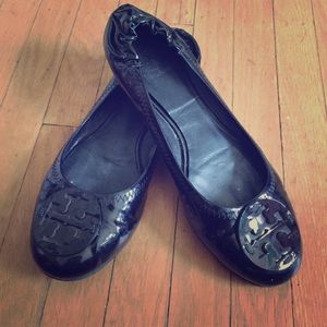 Tory Burch Black Patent Reva Flats W/ Elastic Heel