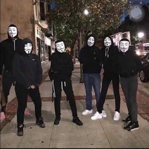 Meet your Posher, Dmitri