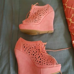 Cute coral pinkish wedges, never worn- price drop