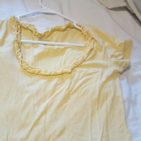 V neck shirt with ruffles on the top