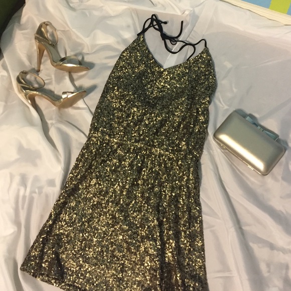 Fun gold party dress!