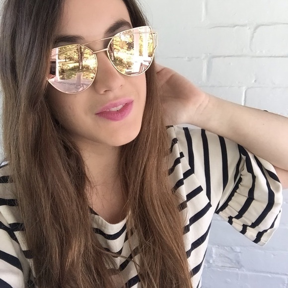 "Natalie" Sunglasses || Rose Gold Mirror Cat Eye - Picture 4 of 6