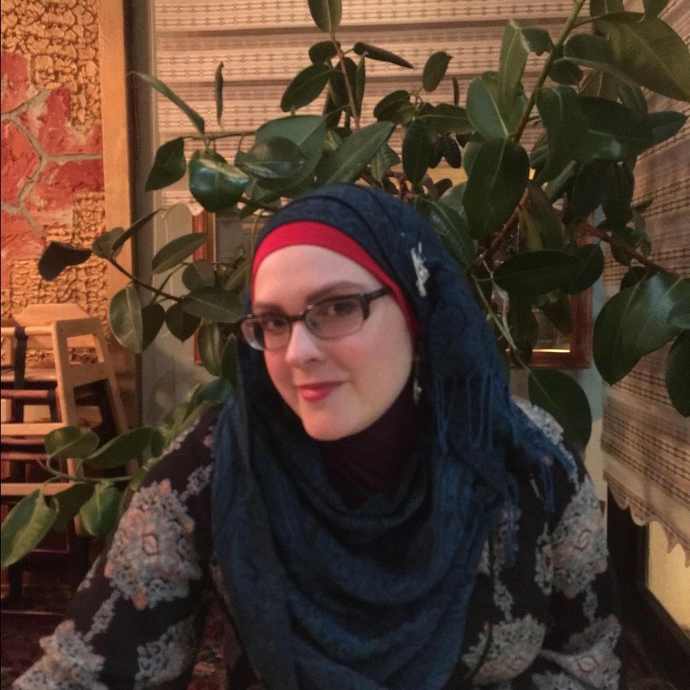 Meet your Posher, Holly