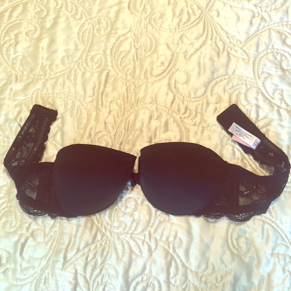 Strapless bra with lace details