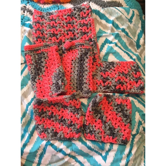 Hoodie Cowl, Fingerless Gloves & Boot Cuffs