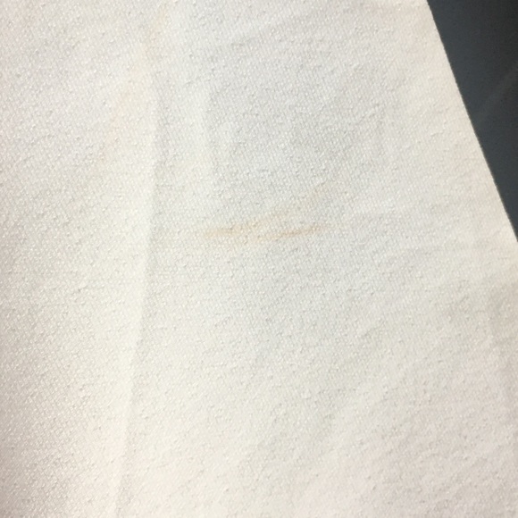 Meet your Posher, Lauren - Picture 3 of 4