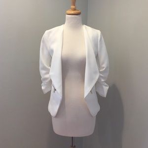 *NEW* H&M white blazer sz 4 with tags