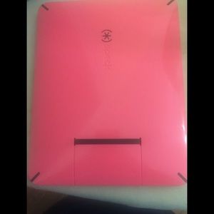 iPad 1st generation Speck case! Pink and Black.