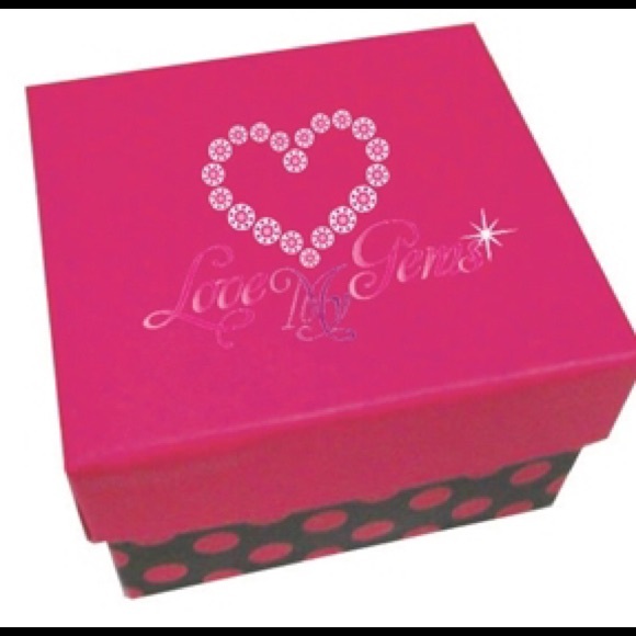 Beautiful Bangle - Picture 2 of 4