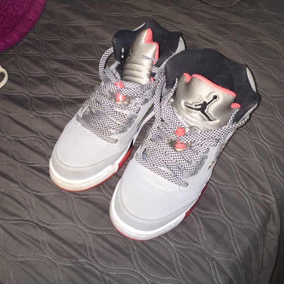 FIRST LOOK at the Air Jordan 5 Retro “Wolf Grey  🚨🚨 NIKE AIR JORDAN 5 RETRO GG WOLF 🚨🚨