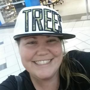 Meet your Posher, Nicole