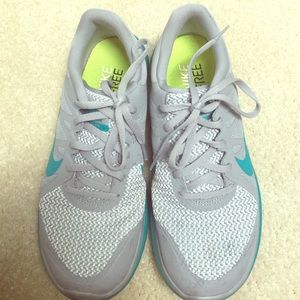 Nike free 4.0 shoes worn one time