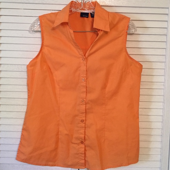 Basic Editions sleeveless fitted shirt