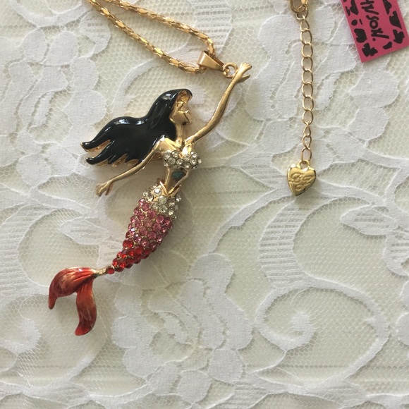 Betsey Johnson Inspired mermaid long chain NWT