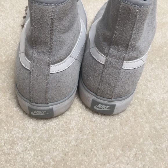 Nike high tops, great condition ! - Picture 3 of 3