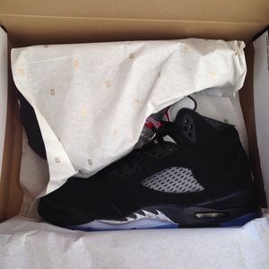 🆕 Nike Jordan 5 Retro