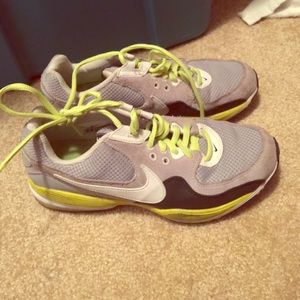Nike training sneakers -size 6