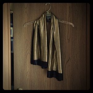 🎁 Black & Gold Scarf 🎁